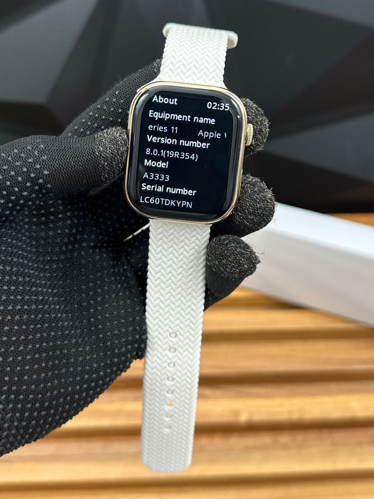 Series 11 Apple watch With Apple Logo