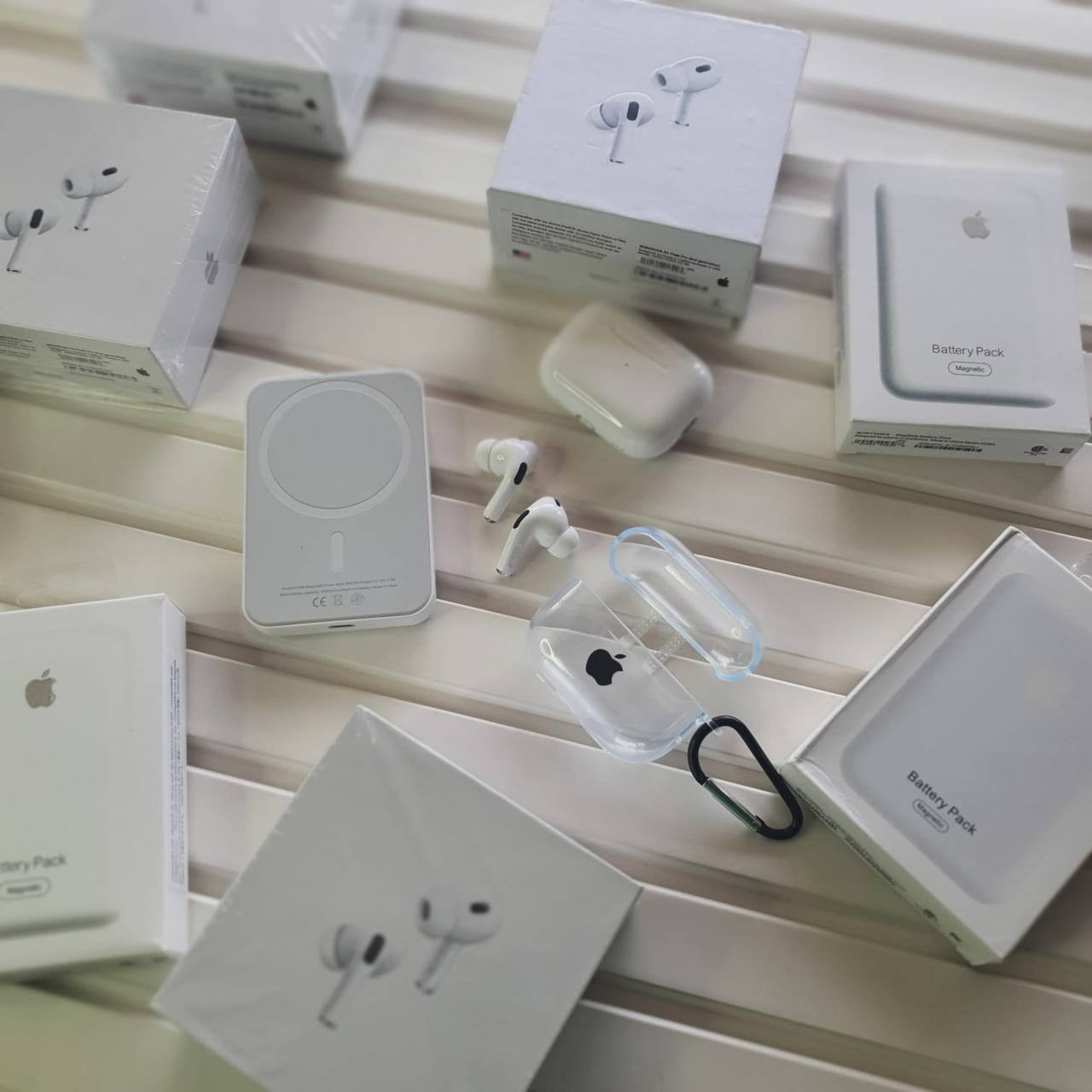 Pods Pro 2 + 10,000 mAh MagPack + Cover. Type C. 100% working noise cancellation. Top quality with 1 Yr Warranty